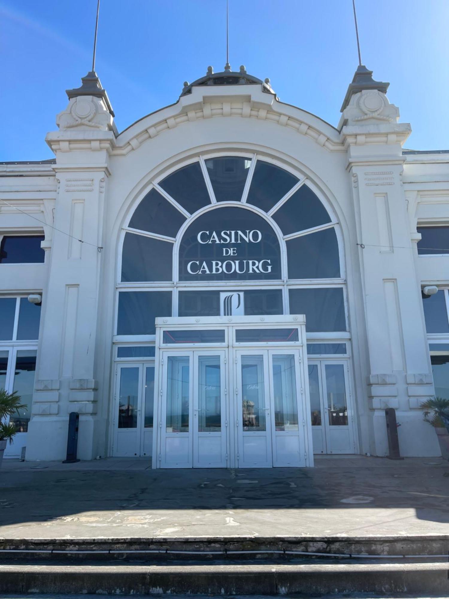 Вилла Les Ecuries A 12 Mn De Cabourg Goustranville Экстерьер фото
